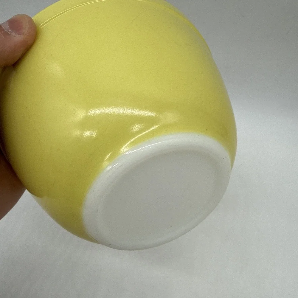 Vintage Pyrex 401 Yellow 1.5 Pint Nested Mixing Bowl